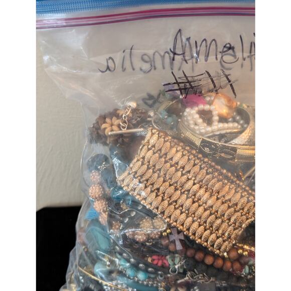Jewelry Lot Amelia Bracelet Repurpose Bag 4 Plus Lbs Beads/Craft/Repurpose - Picture 3 of 8
